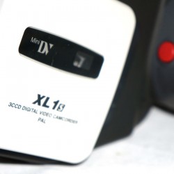 Canon XL1s 3CCD MiniDV Camcorder - 90 Day Warranty - Image 6