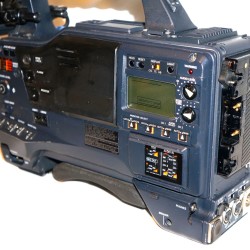 Panasonic AJ-HDX900 Camcorder w/ AJ-HVF21G Viewfinder - 640 Drum Hours! hdx 900 - Image 3