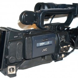 JVC GY-HD200U HD camcorder/Fujinon Th16x5.5BRMU lens - Image 7