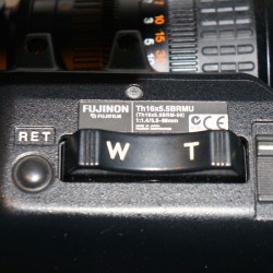 JVC GY-HD200U HD camcorder/Fujinon Th16x5.5BRMU lens - Image 8