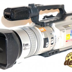 Sony Handycam DCR-VX2000 3CCD Camcorder - 30 Day Warranty! - Image 2