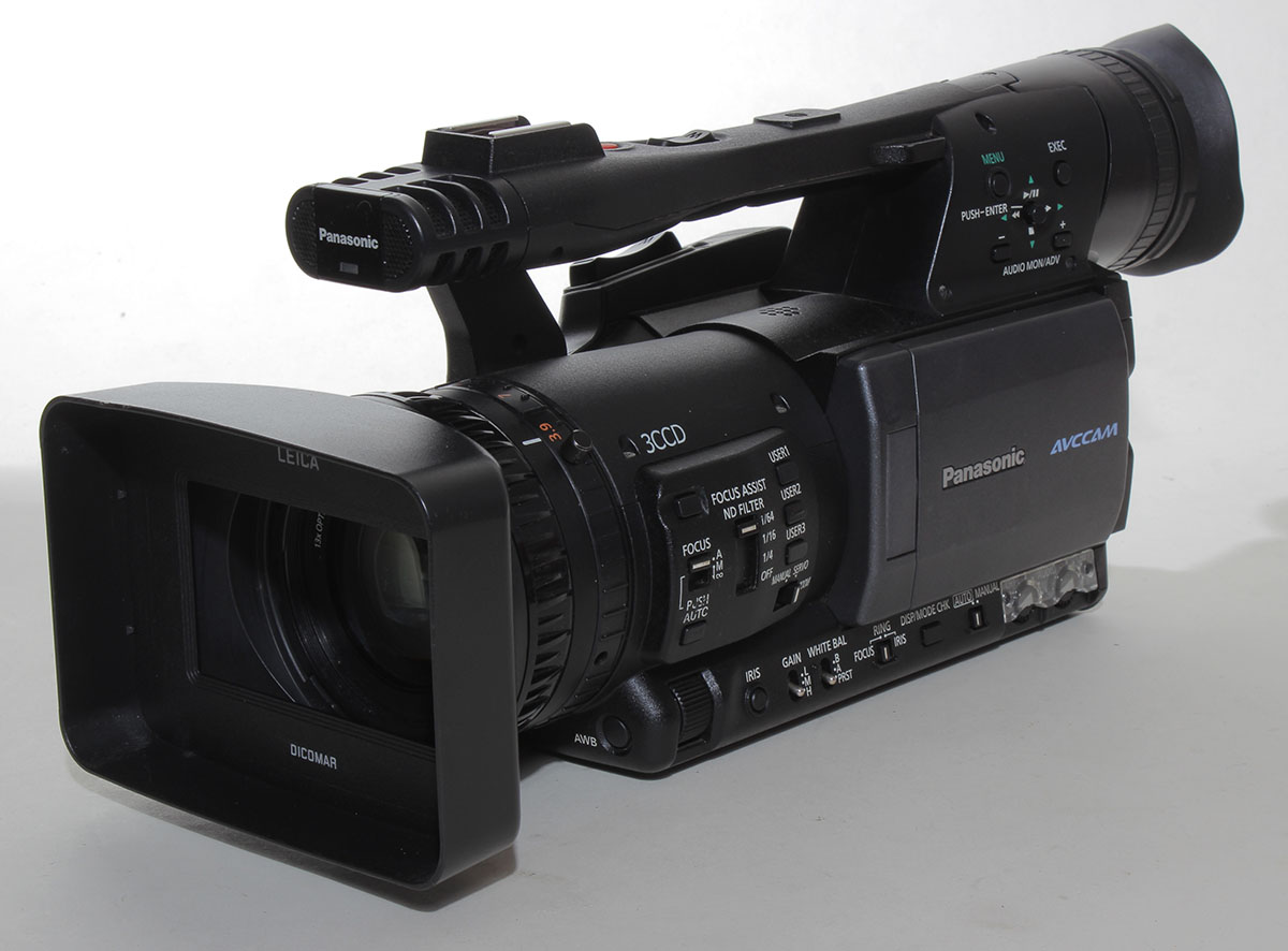 Panasonic Pro AGHMC150 3CCD AVCHD Camcorder 90 Day Warranty